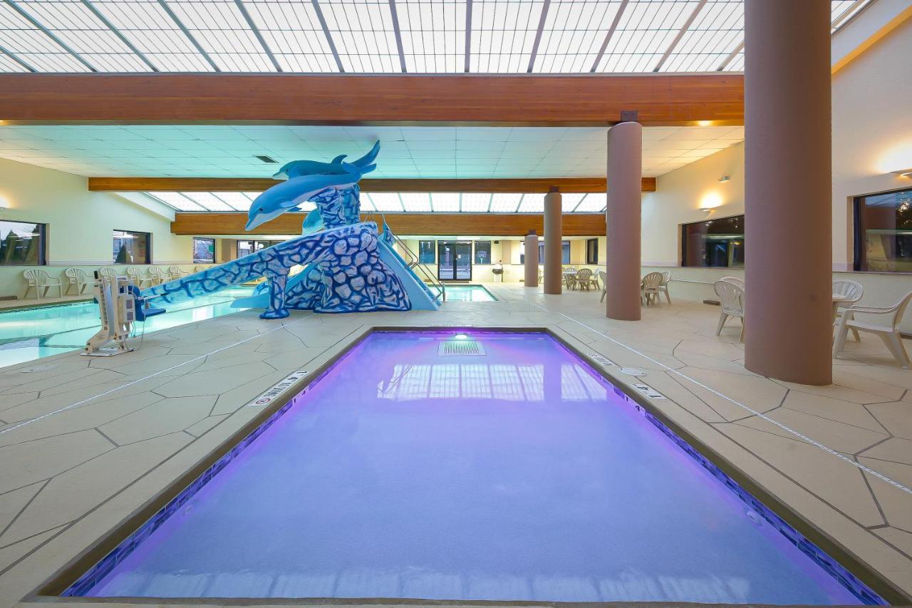 Grand Marquis Waterpark & Hotel
