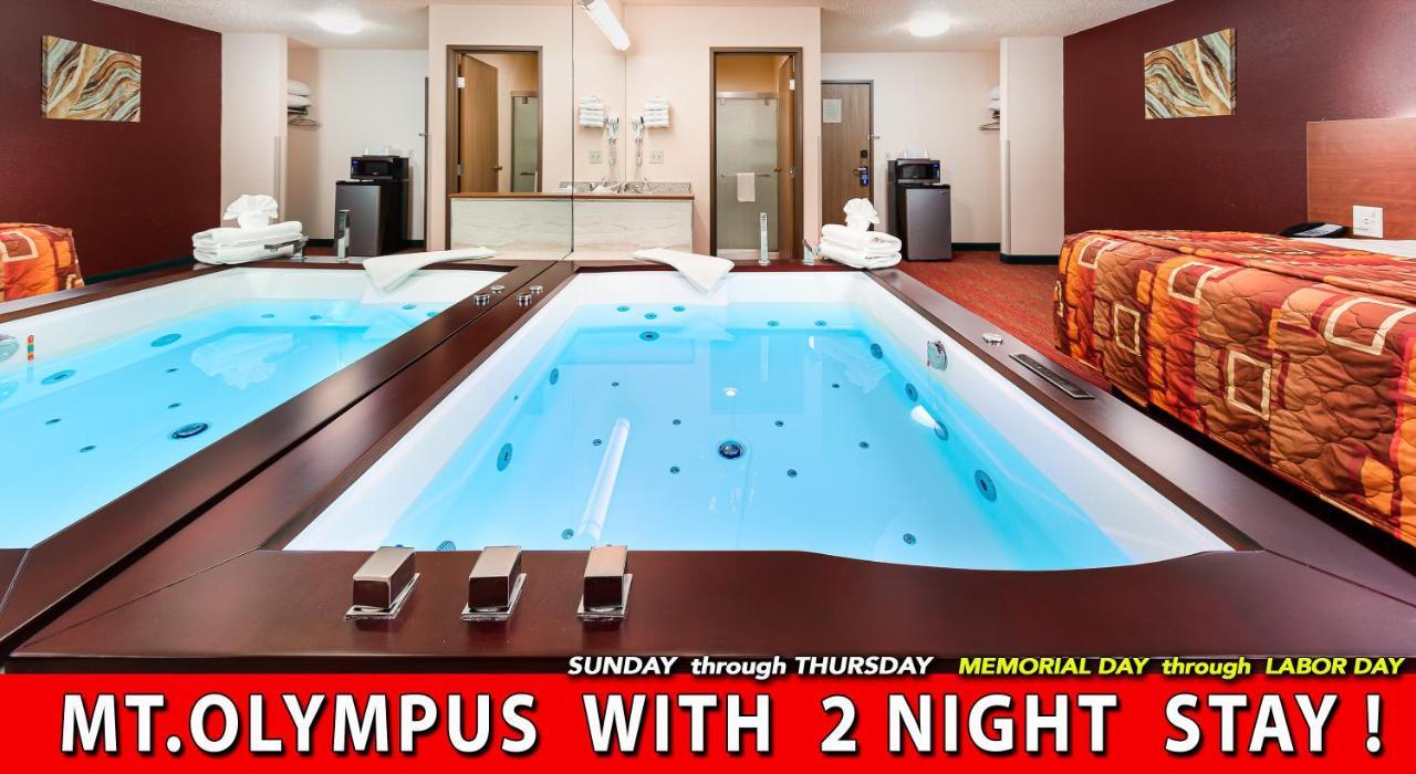 Grand Marquis Waterpark & 3* Lake Delton
