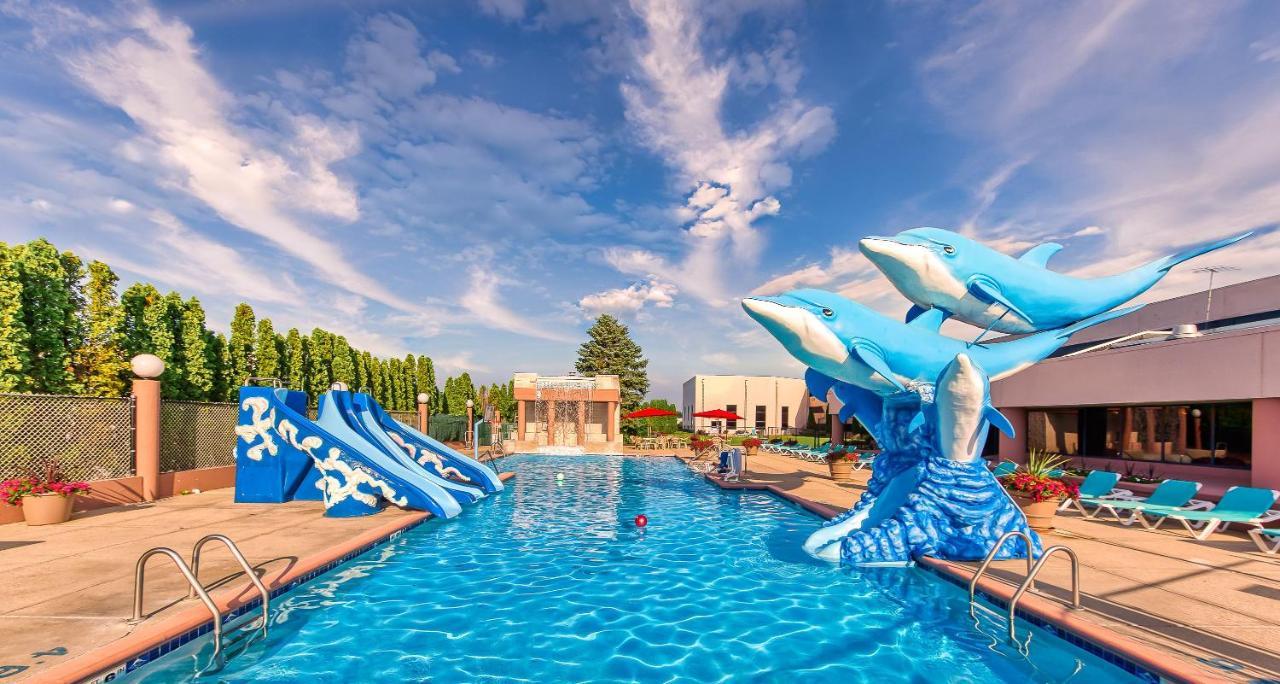 Hotel Grand Marquis Waterpark &