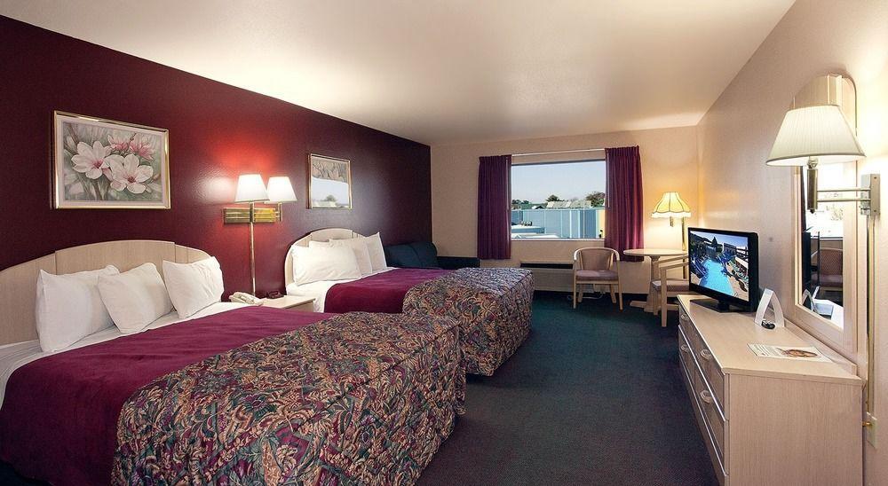 Grand Marquis Waterpark & 3*