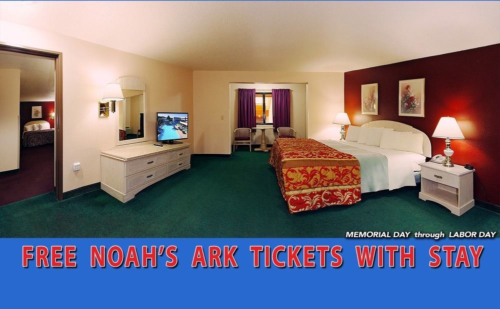 Hotel Grand Marquis Waterpark & 3*