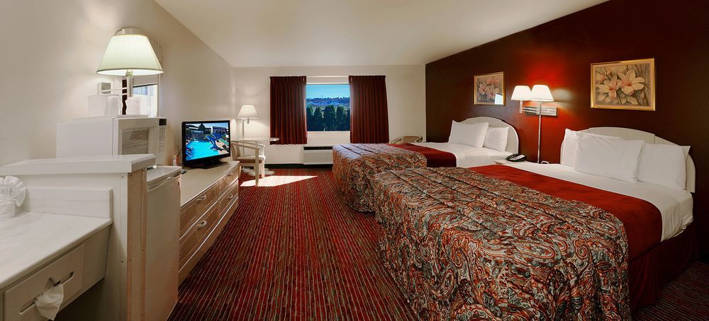 Hotel Grand Marquis Waterpark & Lake Delton