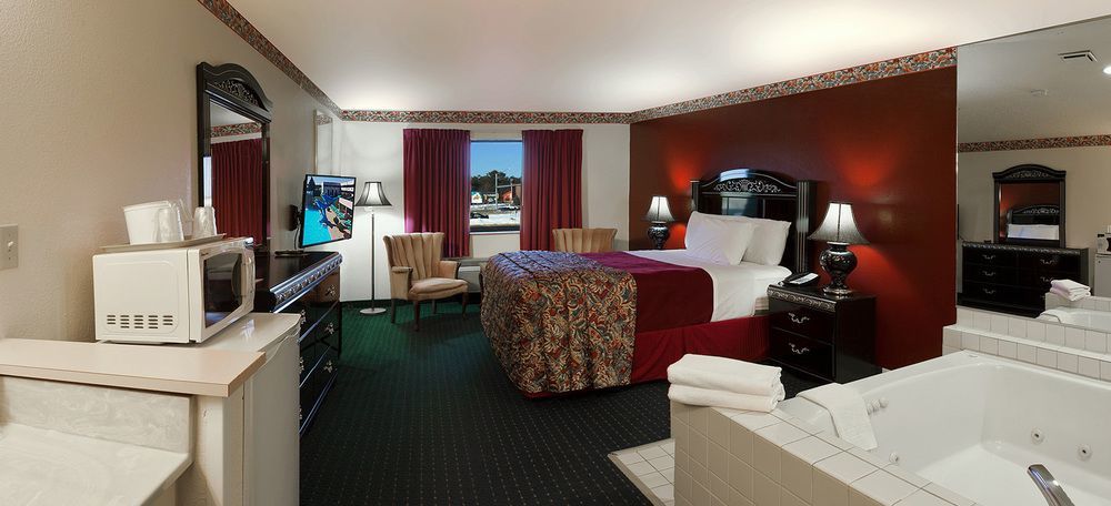 Grand Marquis Waterpark & Hotel