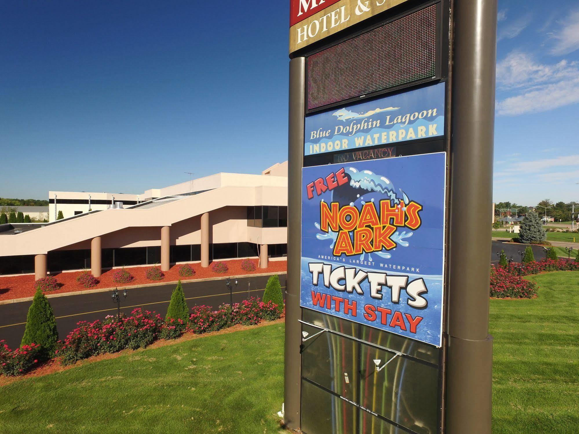 Grand Marquis Waterpark & 3* Lake Delton