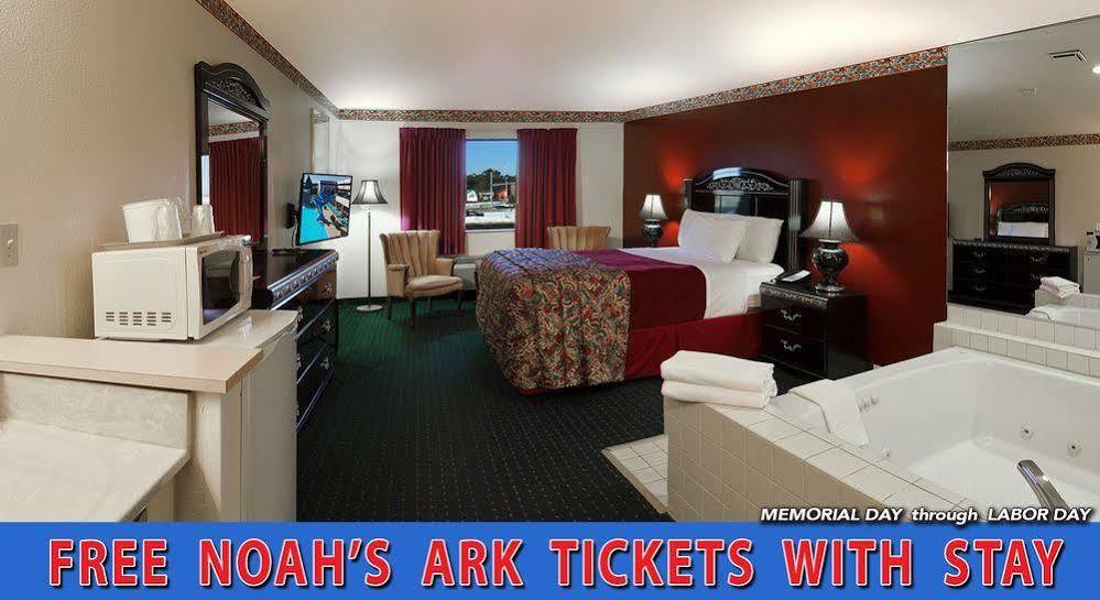 Hotel Grand Marquis Waterpark & 3*