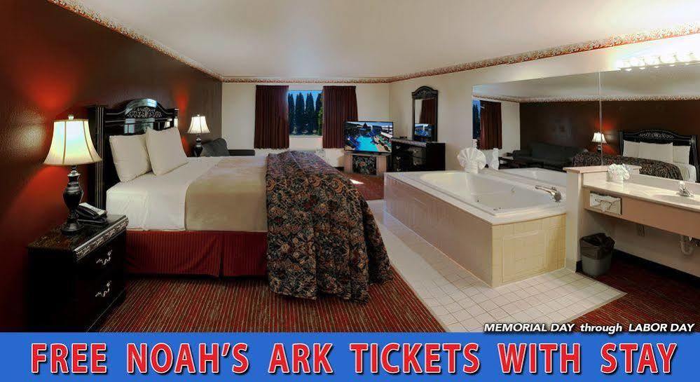 Hotel Grand Marquis Waterpark & Lake Delton