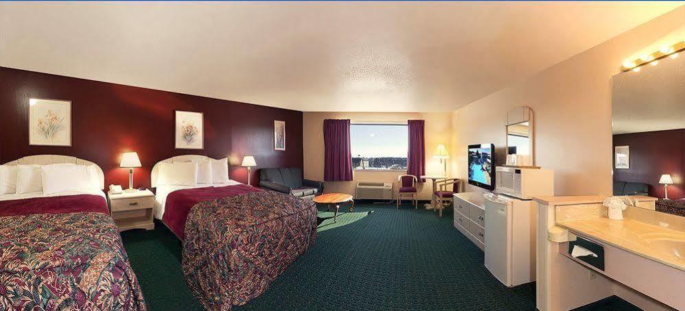 Grand Marquis Waterpark & Lake Delton