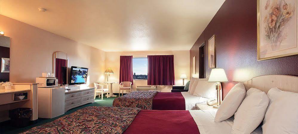 Grand Marquis Waterpark & Hotel 3*