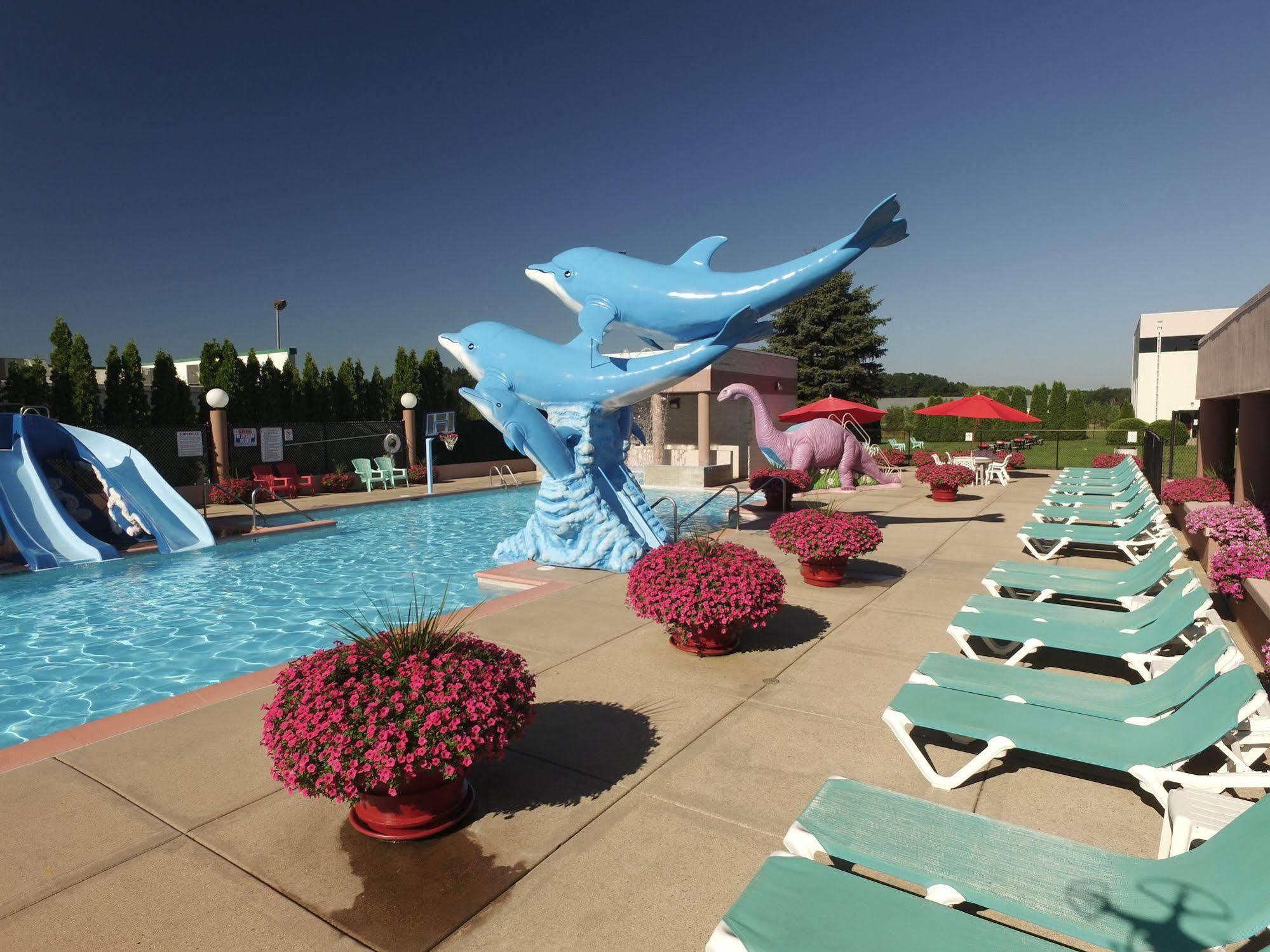 Hotel Grand Marquis Waterpark & 3*