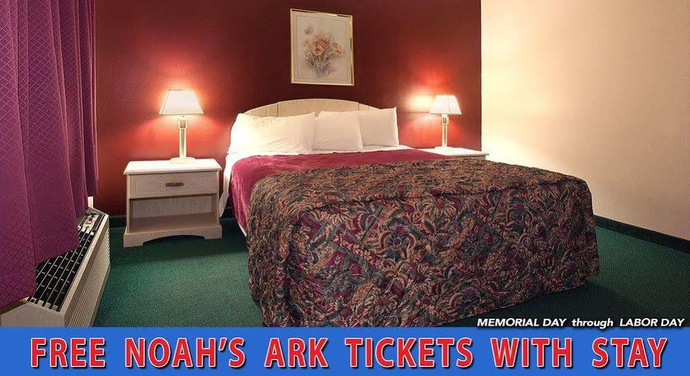 Grand Marquis Waterpark & Lake Delton