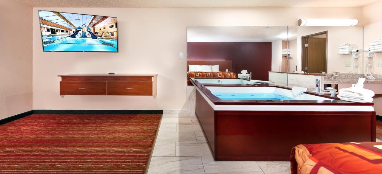 Grand Marquis Waterpark & Lake Delton