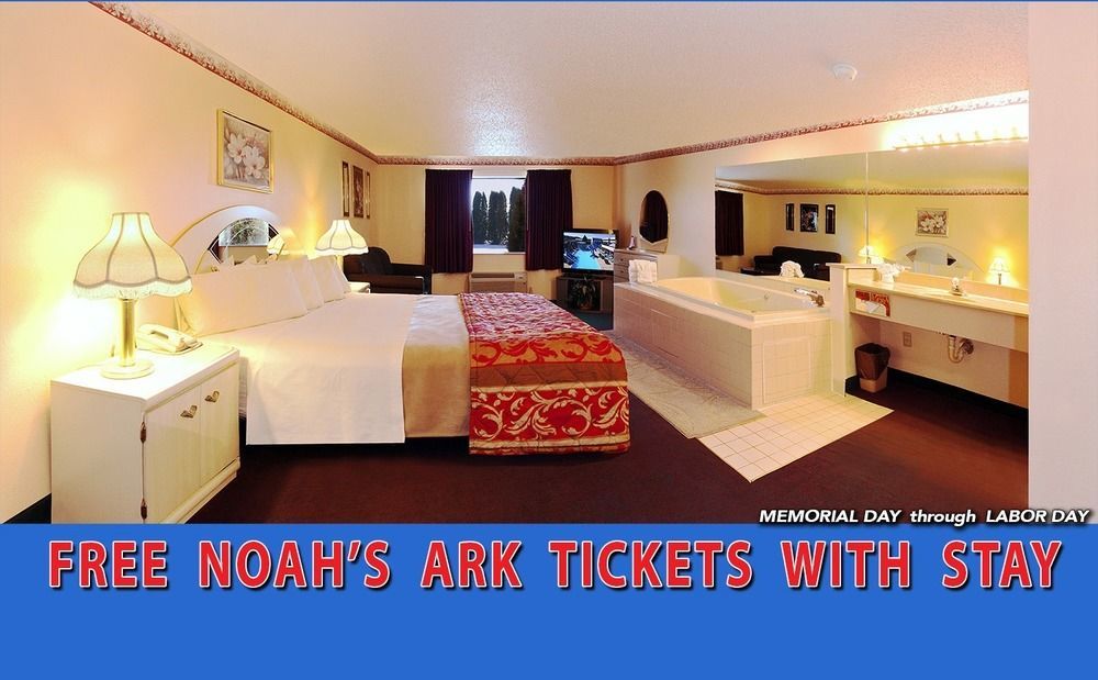 Grand Marquis Waterpark & Lake Delton