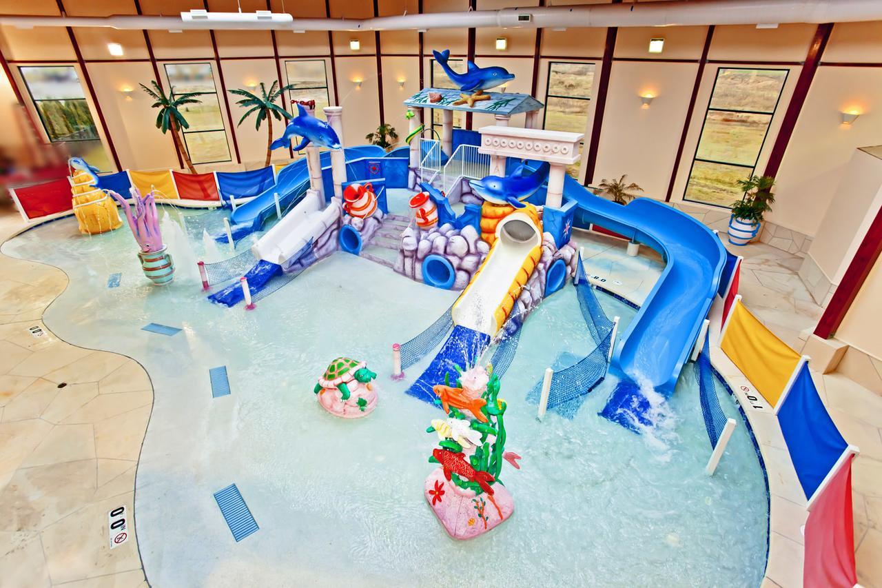 Grand Marquis Waterpark & Hotel Lake Delton